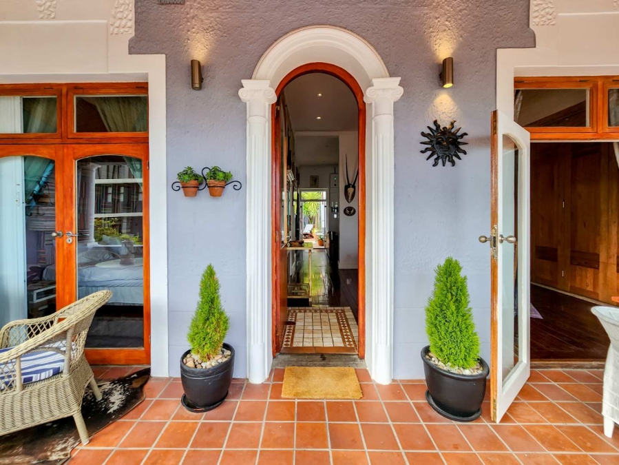 3 Bedroom Property for Sale in Sea Point Western Cape